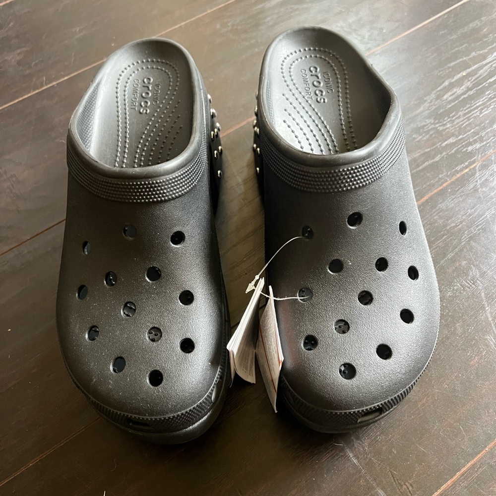 CROCS Black siren studded platform Clogs